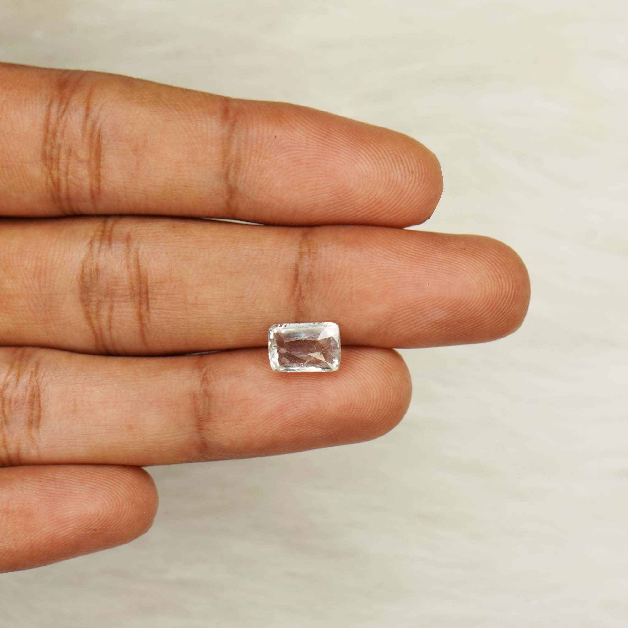 Natural Unheated White Sapphire 2.05 Ct, Cushion, Ceylon – IGTL Certified – front view thumbnail